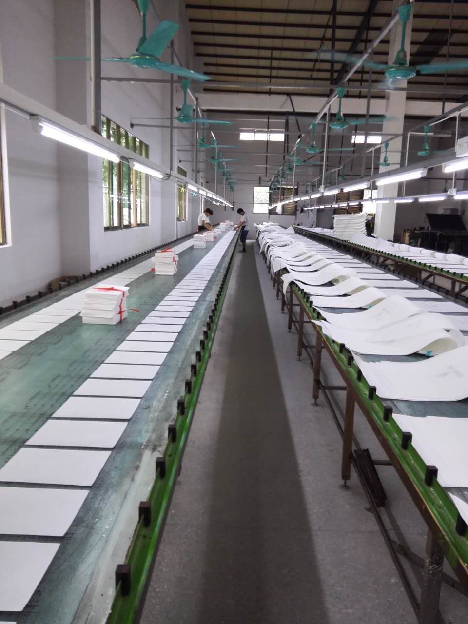 雄緯環(huán)保袋絲印走臺(tái) 雄緯環(huán)保袋絲印走臺(tái)