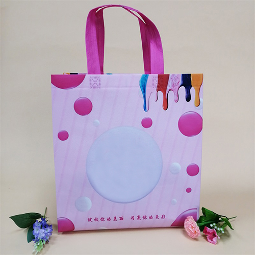 覆膜無(wú)紡布手提袋.jpg 覆膜無(wú)紡布手提袋.jpg